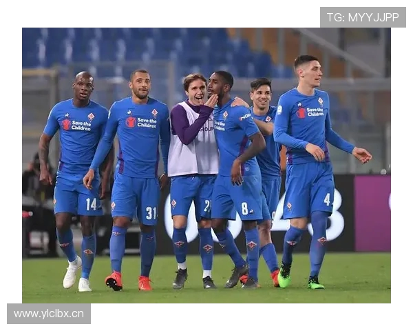 佛罗伦萨球迷空场二十分钟抗议球队表现不配观战引热议联赛体育赛场 佛罗伦萨球迷空场二十分钟抗议球队表现不配观战引热议联赛体育赛场